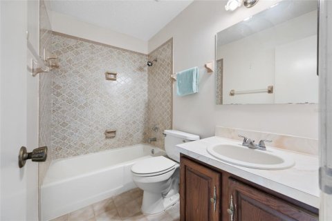Casa en venta en Weeki Wachee, Florida, 2 dormitorios, 100.33 m2 № 2102513 - foto 24