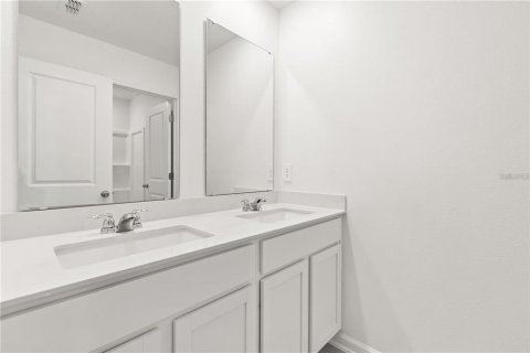 Villa ou maison à louer à Kissimmee, Floride: 5 chambres, 274.34 m2 № 2421803 - photo 28