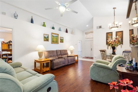 House in Davenport, Florida 4 bedrooms, 161 sq.m. № 1911319 - photo 10