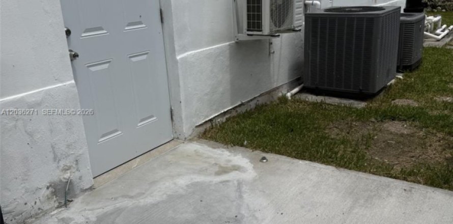 Immobilier commercial à Homestead, Floride 1 chambre, 216.18 m2 № 2084275