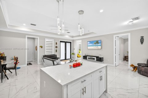 Villa ou maison à vendre à Naples, Floride: 3 chambres № 2063048 - photo 10