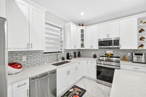 Villa ou maison à vendre à Naples, Floride: 3 chambres № 2063048 - photo 9