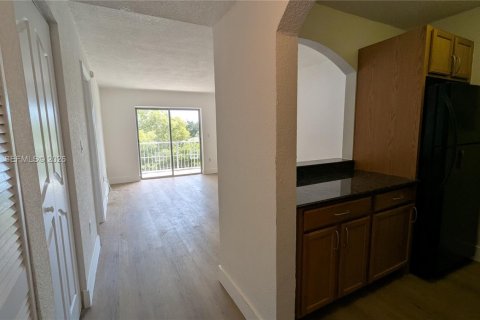 Снять в аренду кондоминиум в Майами, Флорида 1 спальня, 55.37м2, № 2032788 - фото 5