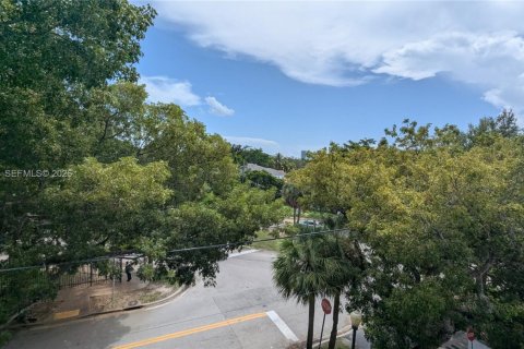 Снять в аренду кондоминиум в Майами, Флорида 1 спальня, 55.37м2, № 2032788 - фото 30