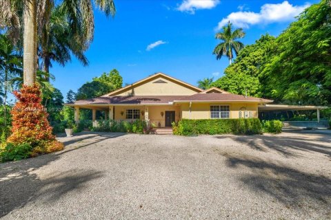 Купить виллу или дом в Хомстед, Флорида 3 спальни, 242.29м2, № 2013918 - фото 11