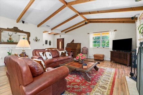 Купить виллу или дом в Хомстед, Флорида 3 спальни, 242.29м2, № 2013918 - фото 22