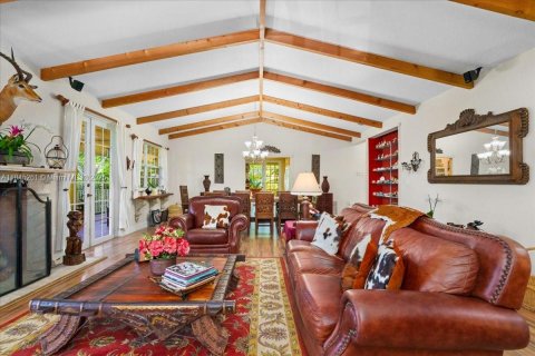 Купить виллу или дом в Хомстед, Флорида 3 спальни, 242.29м2, № 2013918 - фото 5