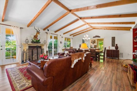 Купить виллу или дом в Хомстед, Флорида 3 спальни, 242.29м2, № 2013918 - фото 26