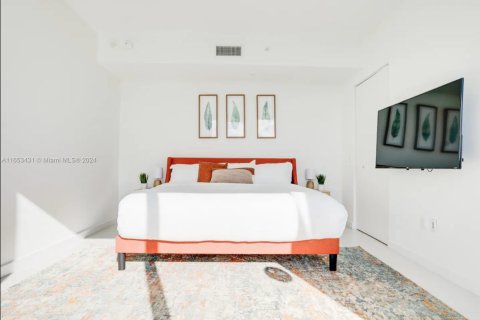 Condominio en alquiler en Miami, Florida, 2 dormitorios, 87.7 m2 № 2060049 - foto 13