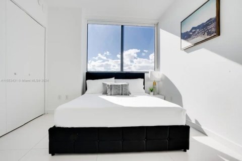 Condominio en alquiler en Miami, Florida, 2 dormitorios, 87.7 m2 № 2060049 - foto 21
