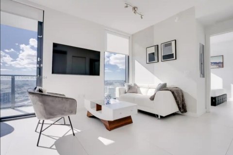 Condominio en Miami, Florida, 2 dormitorios  № 2060049