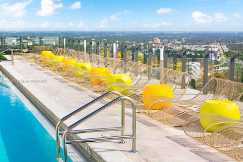 Condominio en alquiler en Miami, Florida, 2 dormitorios, 87.7 m2 № 2060049 - foto 29