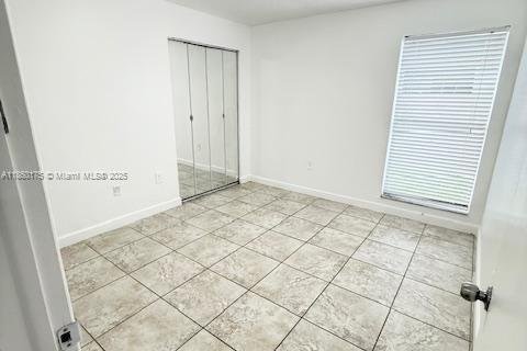 House in Miami, Florida 4 bedrooms, 168.06 sq.m. № 1890590 - photo 18