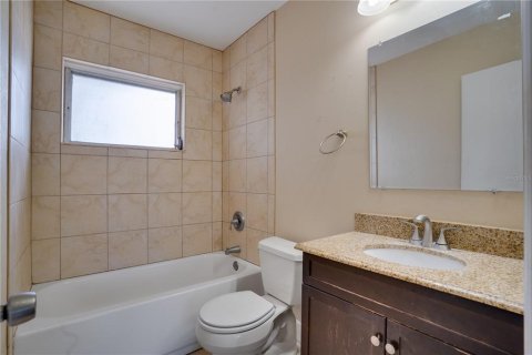 House in Seminole, Florida 3 bedrooms, 100.33 sq.m. № 2222802 - photo 20