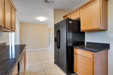 House in Seminole, Florida 3 bedrooms, 100.33 sq.m. № 2222802 - photo 11