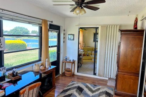 Condo in Sun City Center, Florida, 2 bedrooms  № 1765064 - photo 19