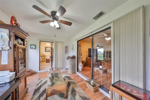 Condo in Sun City Center, Florida, 2 bedrooms  № 1765064 - photo 20