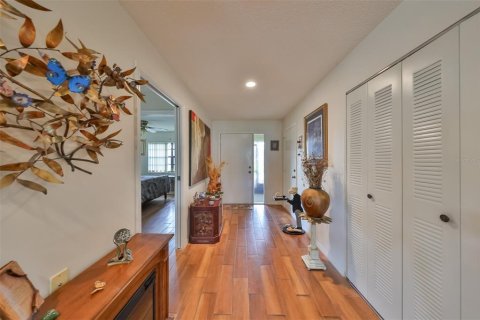 Condo in Sun City Center, Florida, 2 bedrooms  № 1765064 - photo 4
