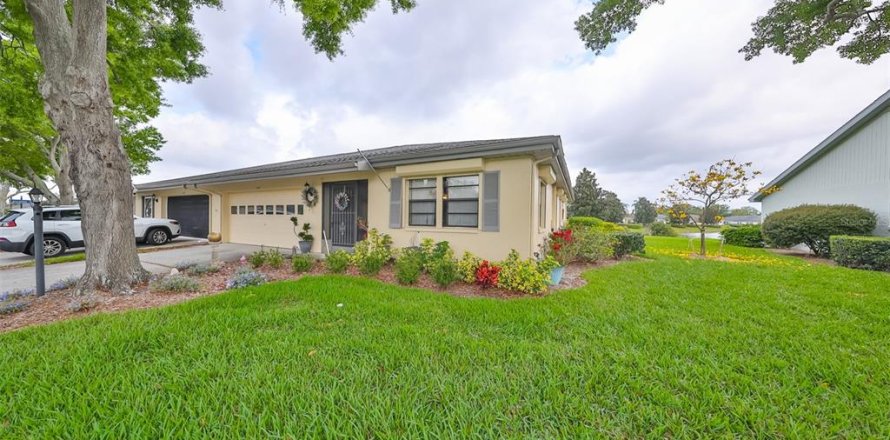 Condo in Sun City Center, Florida, 2 bedrooms  № 1765064