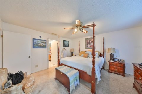 Condo in Sun City Center, Florida, 2 bedrooms  № 1765064 - photo 27