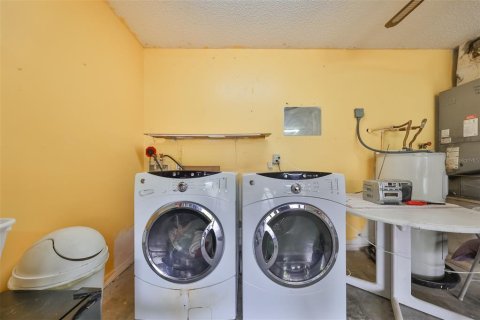 Condo in Sun City Center, Florida, 2 bedrooms  № 1765064 - photo 30