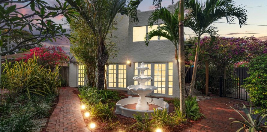Immobilier commercial à West Palm Beach, Floride 338.44 m2 № 2081719