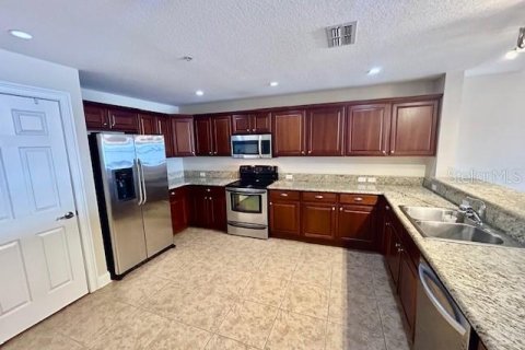 Condo in Sanford, Florida, 2 bedrooms № 2206036 - photo 9