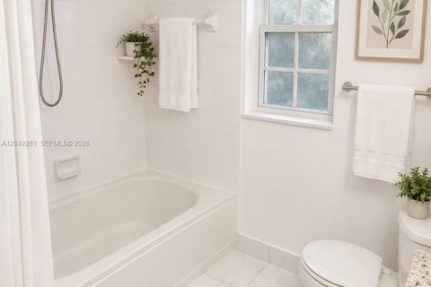 Copropriété à vendre à Pembroke Pines, Floride: 2 chambres, 98.94 m2 № 2172309 - photo 12