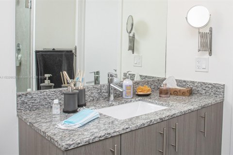 Снять в аренду кондоминиум в Дорал, Флорида 39.3м2, № 1979449 - фото 11