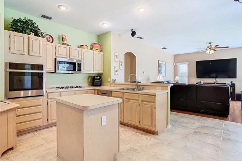Купить виллу или дом в Уэсли-Чепел, Флорида 10 комнат, 206.89м2, № 1608837 - фото 16