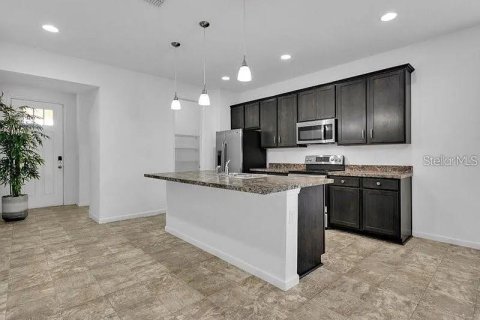 Villa ou maison à vendre à Winter Haven, Floride: 4 chambres, 188.96 m2 № 2349552 - photo 3