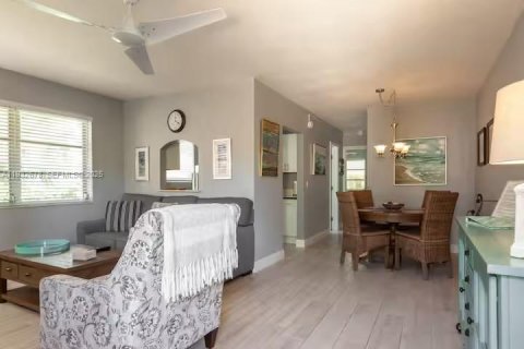 Снять в аренду кондоминиум в Форт-Лодердейл, Флорида 2 спальни, 73.58м2, № 1991036 - фото 8