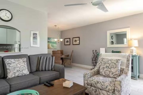 Снять в аренду кондоминиум в Форт-Лодердейл, Флорида 2 спальни, 73.58м2, № 1991036 - фото 5