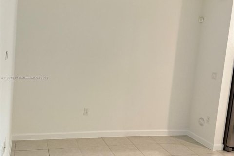 Touwnhouse à vendre à Homestead, Floride: 3 chambres, 143.53 m2 № 1949821 - photo 2