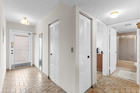 Condo in Margate, Florida, 2 bedrooms  № 2376449 - photo 7