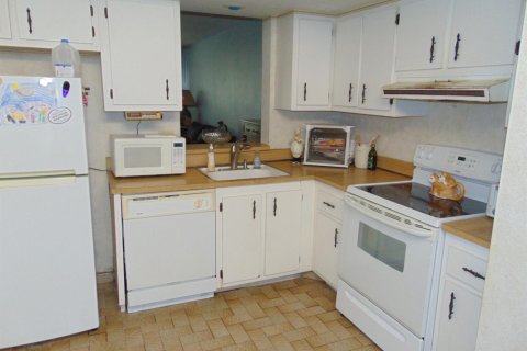 Condo in Margate, Florida, 2 bedrooms  № 2376449 - photo 24