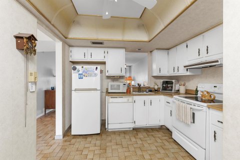 Condo in Margate, Florida, 2 bedrooms  № 2376449 - photo 22