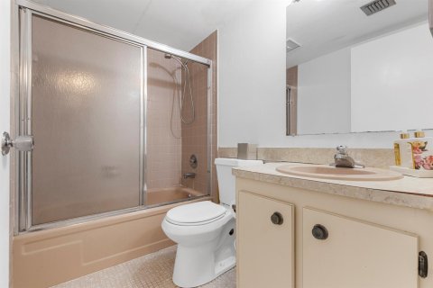Condo in Margate, Florida, 2 bedrooms  № 2376449 - photo 5