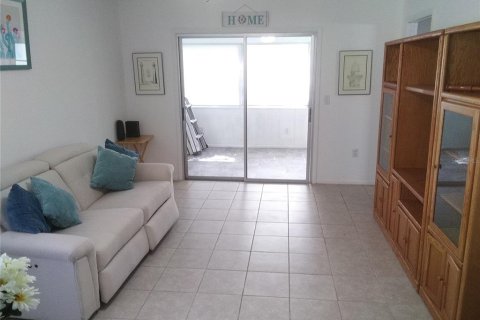 Casa en alquiler en Bradenton, Florida, 1 dormitorio, 76.18 m2 № 1849633 - foto 2