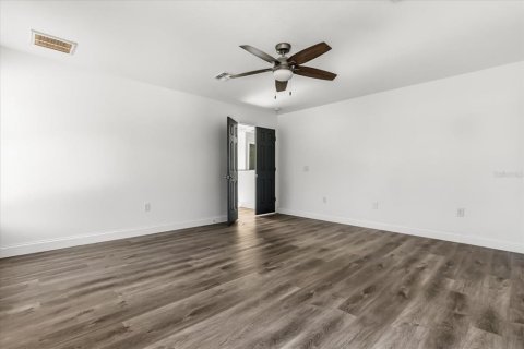 House in Brooksville, Florida 4 bedrooms, 189.43 sq.m. № 2203683 - photo 21