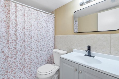 Appartement à louer à Hollywood, Floride: 1 chambre, 60.39 m2 № 2000200 - photo 17