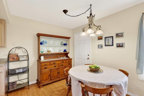 Condo in Stuart, Florida, 2 bedrooms  № 2183096 - photo 9