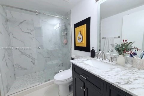 Condominio en venta en Miami, Florida, 2 dormitorios, 125.42 m2 № 2007669 - foto 13
