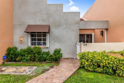 Townhouse in Miami, Florida 2 bedrooms, 84.45 sq.m. № 2011924 - photo 2