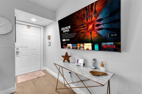 Townhouse in Miami, Florida 2 bedrooms, 84.45 sq.m. № 2011924 - photo 3