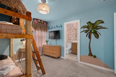 House in Davenport, Florida 10 bedrooms, 408.68 sq.m. № 2230010 - photo 24