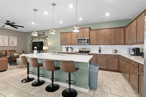House in Davenport, Florida 10 bedrooms, 408.68 sq.m. № 2230010 - photo 11