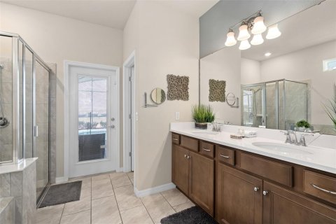 House in Davenport, Florida 10 bedrooms, 408.68 sq.m. № 2230010 - photo 18