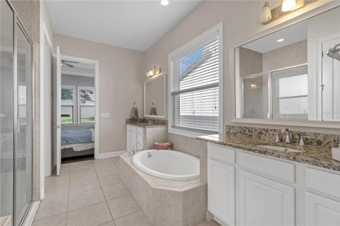 House in Winter Garden, Florida 4 bedrooms, 224.64 sq.m. № 2132102 - photo 13
