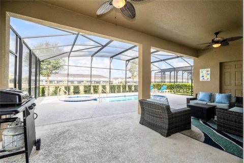House in Davenport, Florida 6 bedrooms, 303.23 sq.m. № 2233246 - photo 13